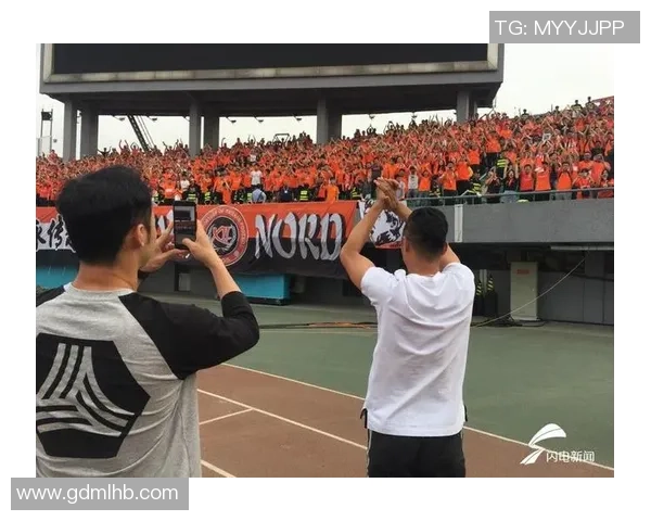 鲁能与富力激战谢场球迷热情不减期待下一场精彩对决